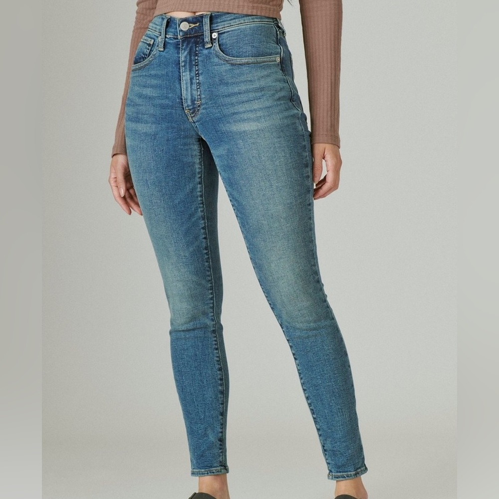 NWT Lucky Brand High Rise Jeans